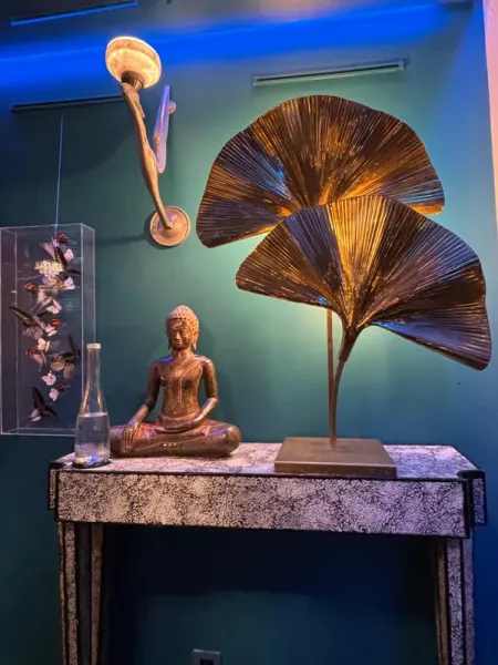 Golden ginkgo lamp, bronze Buddha and butterfly frame