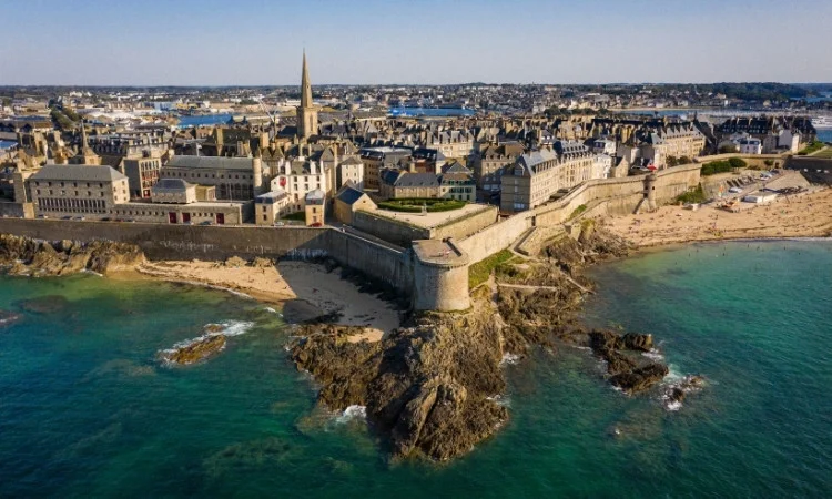 Saint-Malo Private Tour from Rennes