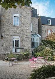 villa cote cour dinan